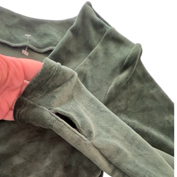 NIYAMA SOL Green Long Sleeve Crop Wrap Velour Top Workout Dance Ballet XL - Picture 4 of 8
